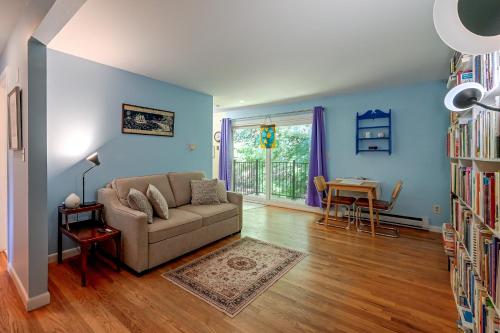 Extended Stay Condo: 6 Mi to UConn Health in Farmington (CT)