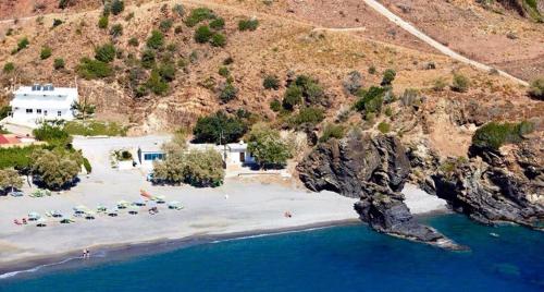 Exterior view, Livikon Studios & Rooms in Foinikas