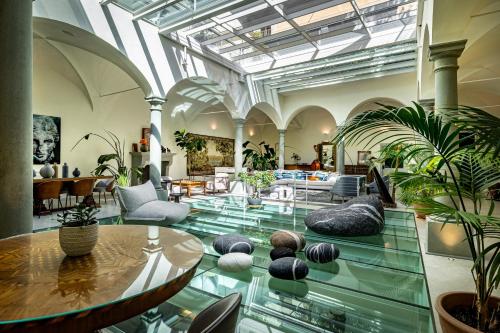 Le Corti by Dimora Collection - 13th-Century Convent Suites with Private Sauna and Gym - Adults Only