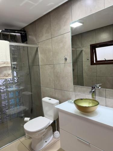 Deck com hidromassagem junto a natureza in Mampituba