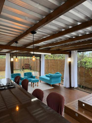Deck com hidromassagem junto a natureza in Mampituba