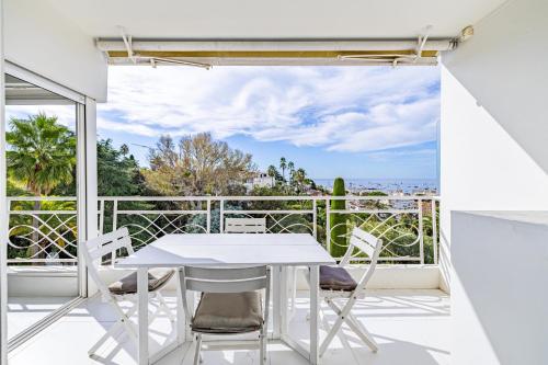 26 KOE - Beautiful Sea View Apartment with Parking