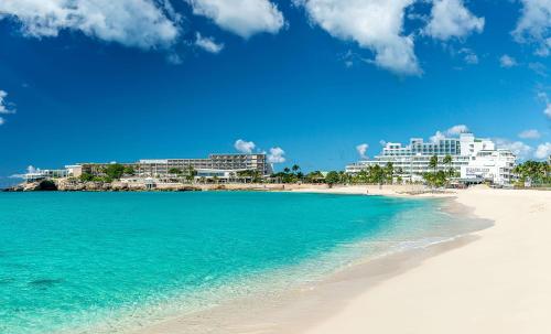 Hôtel Sonesta Maho Beach Resort & Casino St. Maarten 4*, Séjour Antilles, Saint-Martin par Ôvoyages