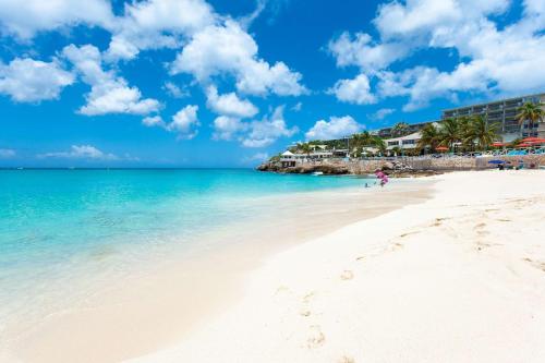 Hôtel Sonesta Maho Beach Resort & Casino St. Maarten 4*, Séjour Antilles, Saint-Martin par Ôvoyages