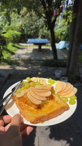 Đồ ăn và thức uống, Lazy Lads Backpackers Hostel in Pokhara