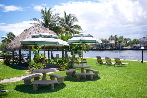 Kilátás, Royal Flamingo Villas in Hillsboro Part (FL)