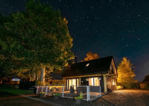 Rowanlea Lodge Hot Tub Secure Garden Pub 5 min walk