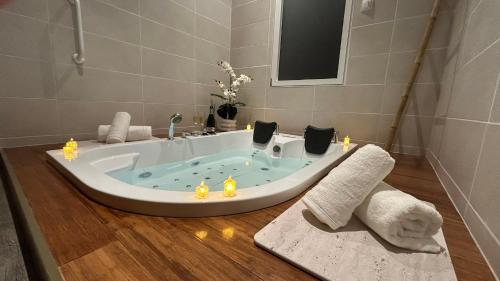 Le Bubble Chic Vichy Sauna Balnéo privatifs