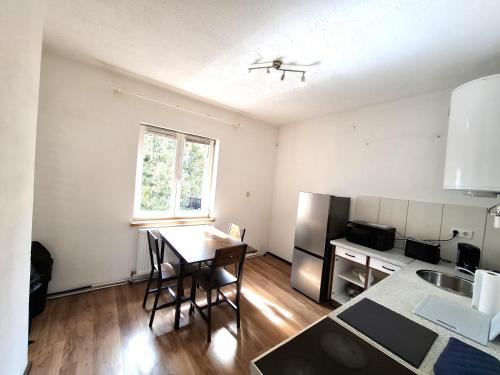 Privat Apartments - Leoben City - Selbstversorger Wohnungen nahe Uni für Kurz und Langzeitaufenthalte - Ideal für Akademiker, Touristen, Geschäftsreisende, Monteure
