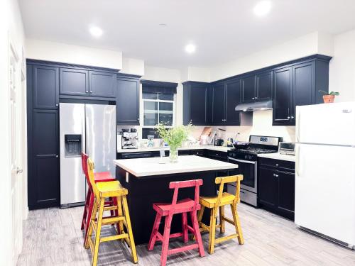 Cozy Blue Haven Bright & Peaceful Room in Chino Hills (CA)