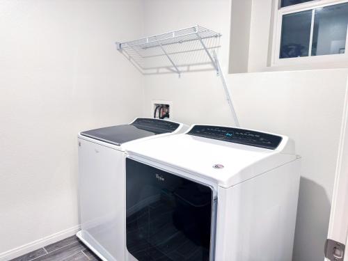 Cozy Blue Haven Bright & Peaceful Room in Chino Hills (CA)