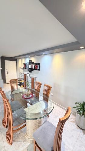 Apartamento Ejecutivo Centrico parking gratis in Guayana