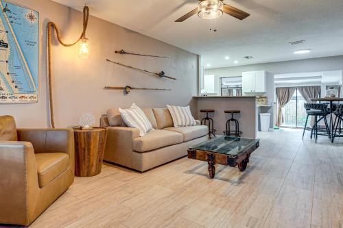Boat Ramp, Fishing Pier & Game Room Retreat in Edgewater (FL)