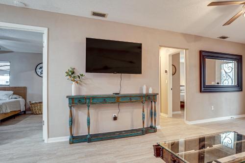 Boat Ramp, Fishing Pier & Game Room Retreat in Edgewater (FL)