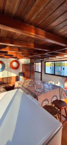 Restaurante, Amazonas Eco Tour - Private Jungle Tour, River Tour or Great Adventure TOUR INCLUDED ONLY IN DELUXE  in Beira de Rio