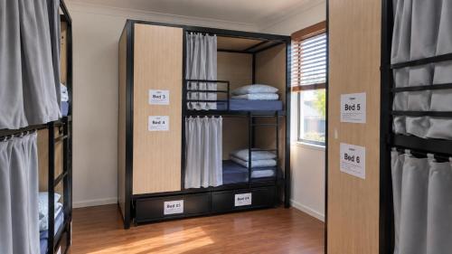 Habitación compartida, mixta, 6 personas