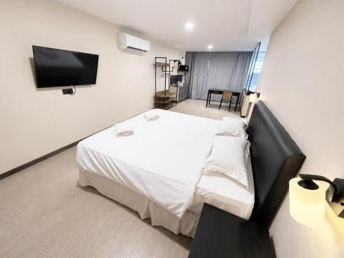 Pertama Lodge