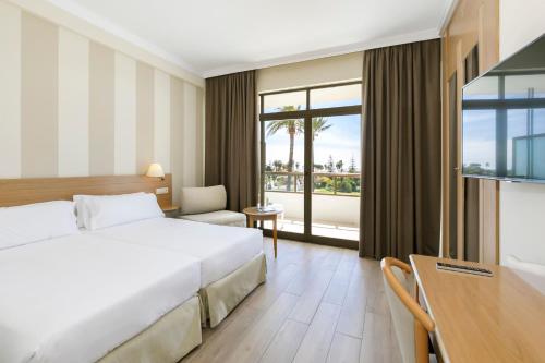 2 twin beds