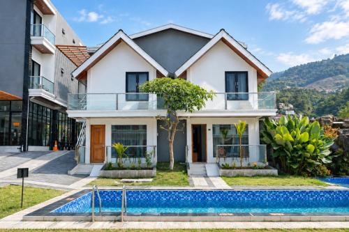 Grand Wijaya Hotel dan Villa Sarangan in Sarangan