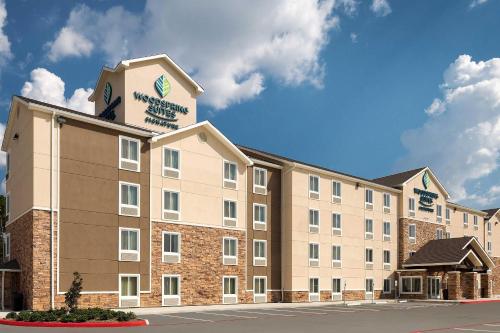 Exterior view, WoodSpring Suites Houston IAH Airport in Humble