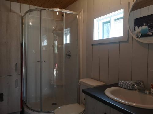 Escape in the heart of Miller Zoo - Sheira Shack in Frampton (QC)