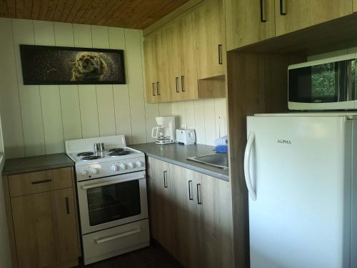Escape in the heart of Miller Zoo - Sheira Shack in Frampton (QC)
