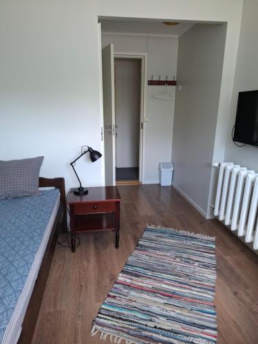 1 twin bed
