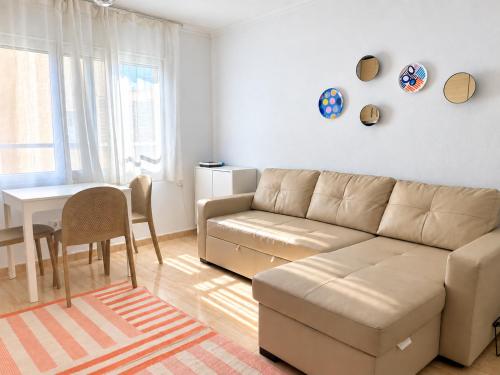 Sènia Central Apartment, Lloret de Mar - 4 Min Walk to the Beach, Lloret de Mar