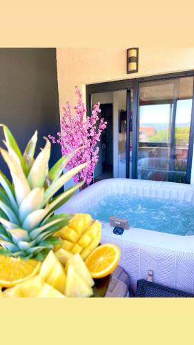 Jacuzzi Apartment 888