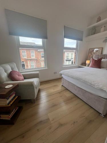 2025 Award Winner Liverpool Peach House - 4 Bedrooms, Liverpool (photo 8)