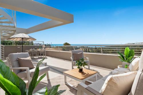 Sunny Golf Horizon - Luxury Retreat in Estepona