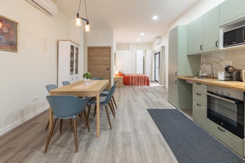 Cervera Flat by Invalencia