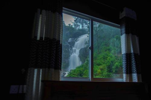 Surrounding environment, Crimple Cottage by Ceylon Rare Finds in Nuwara Eliya