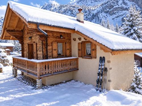 Charming Chalet in Martigny with terrace, 40 m²