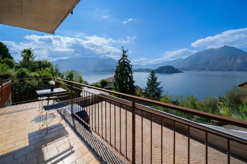 Varenna - Lake Como View - Suite with Parking and Wifi in Varenna