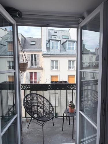 Charming apartment in a very good location - Living room and 1 bedroom