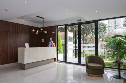 Horacio Urteaga 1993 Cozy Apartments by Geko