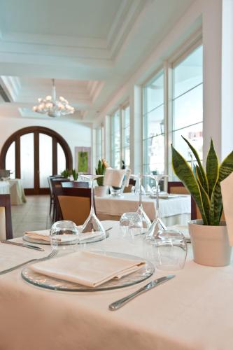 Hotel Belvedere - image 13