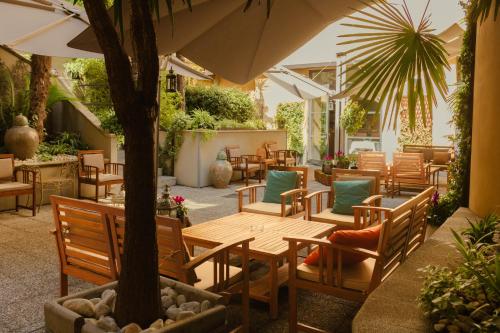 TownHouse 33 Boutique Hotel