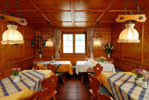Restaurant, Gasthof Zum Ott in Staudach-Egerndach
