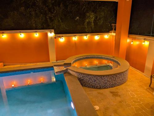 Kümblustünn, Private Villa, Pool, 5 Bedroom 3 bath Sunstone Pearl Ave in Scarborough