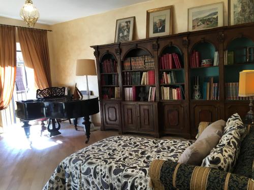 Pantheon Old Suite - image 7