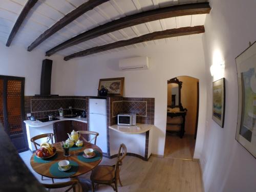 Pantheon Old Suite - image 14