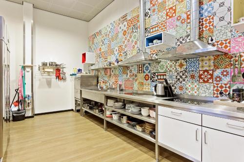 Hostelle - women only hostel Amsterdam – Amsterdam, NY