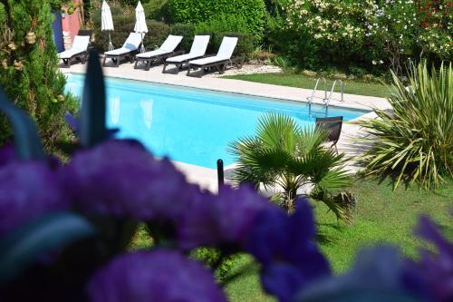 Logis Hôtels La Bastide des Golfs - 전망
