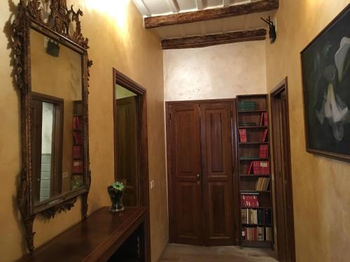 Pantheon Old Suite - image 3