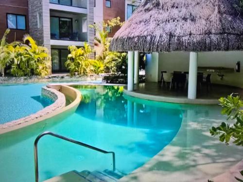 2 bedroom apartment in adorable Playa Del Carmen,Cancun proximity with AC, gym