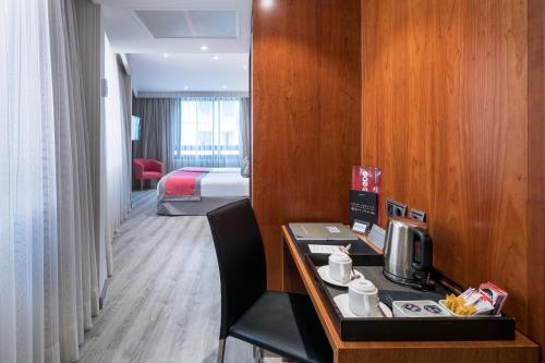 Superior Double Room with Terrace image 4