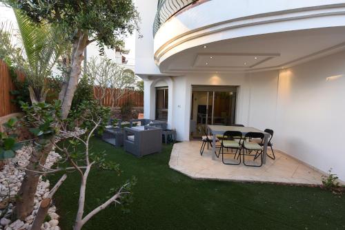 花園, 安達度假公寓 (Amdar Holiday Apartments) in 埃拉特