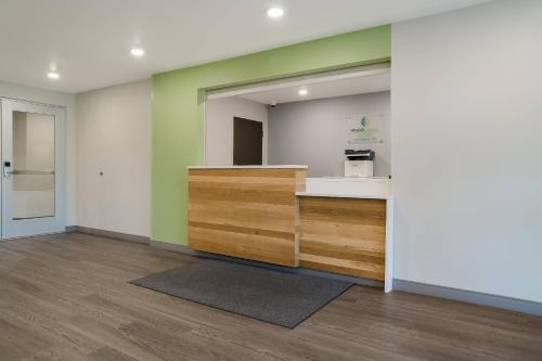 Fuajee, WoodSpring Suites Detroit Sterling Heights in Sterling Heights (MI)